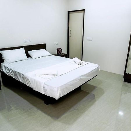 Отель Indra Regency Thiruttani Экстерьер фото
